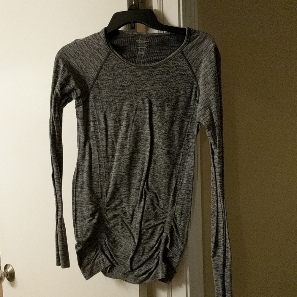 Vera Wang long sleeved shirt
